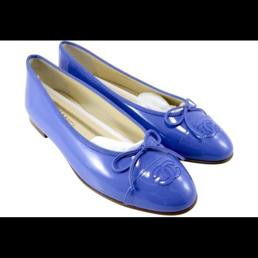 ❌SOLD❌Authentic Blue patent leather CHANEL classic flats